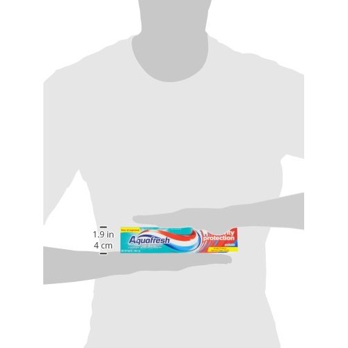 Aquafresh Cavity Protection Fluoride Toothpaste for healthy gums, Mint, 5.6 O...