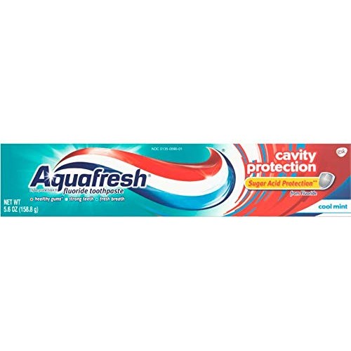 Aquafresh Cavity Protection Fluoride Toothpaste for healthy gums, Mint, 5.6 O...