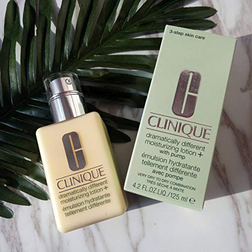 Clinique - Dramatically Different Moisturizing Lotion + (Very Dry to Dry Comb...