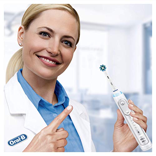 Oral-B FlossAction Replacement Electric Toothbrush Head, 4ct (Packaging may V...