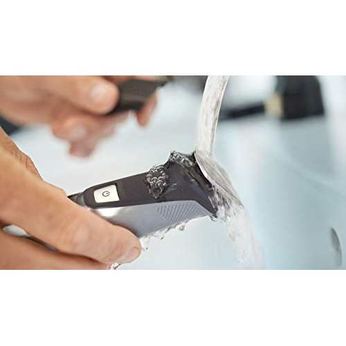 Philips Norelco Multigroomer All-in-One Trimmer Series 7000, 23 Piece Mens Gr...